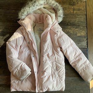 Size 7/8 kids abercrombie winter coat - light pink